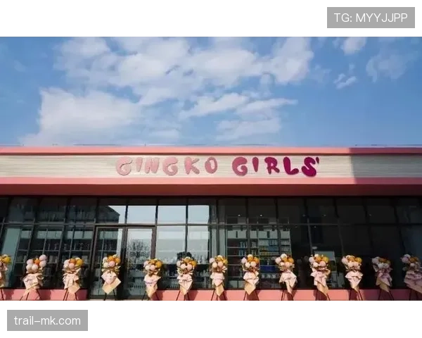 史梦瑶笑得好像邻家小姐，翻她的购物清单我银行卡先投降